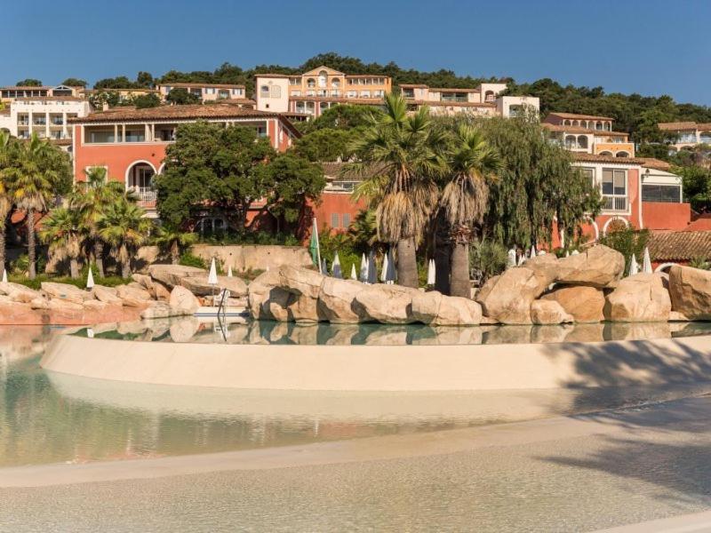 Les Restanques Plein Centre Vue Et Piscine Appartement Grimaud
