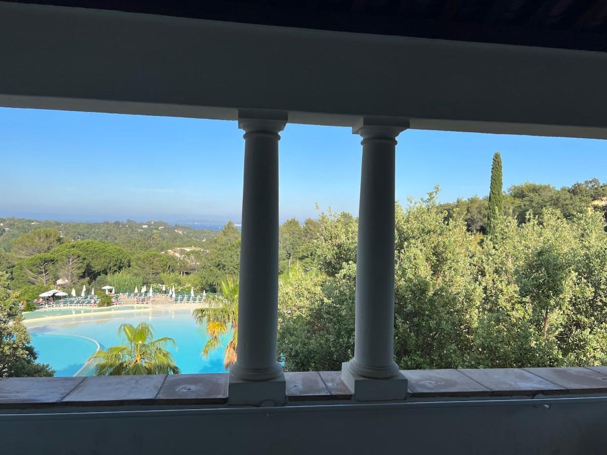Les Restanques Plein Centre Vue Et Piscine Appartement Grimaud